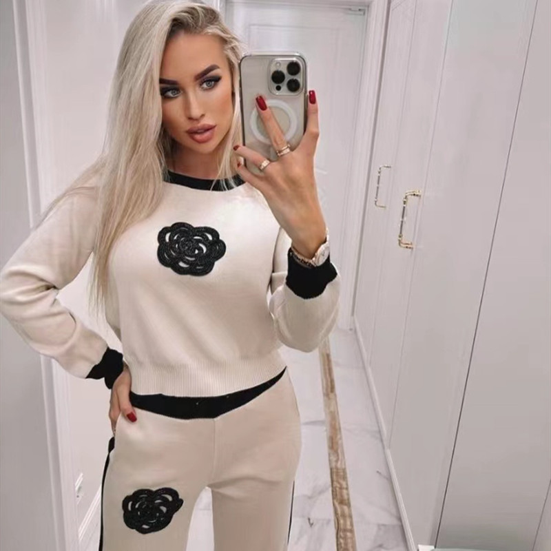 Damenbekleidung Kamelie Freizeitanzug Damen modischer Stil gestrickte Hose mit weitem Bein aus Wolle zweiteiliges Set_voghion.com