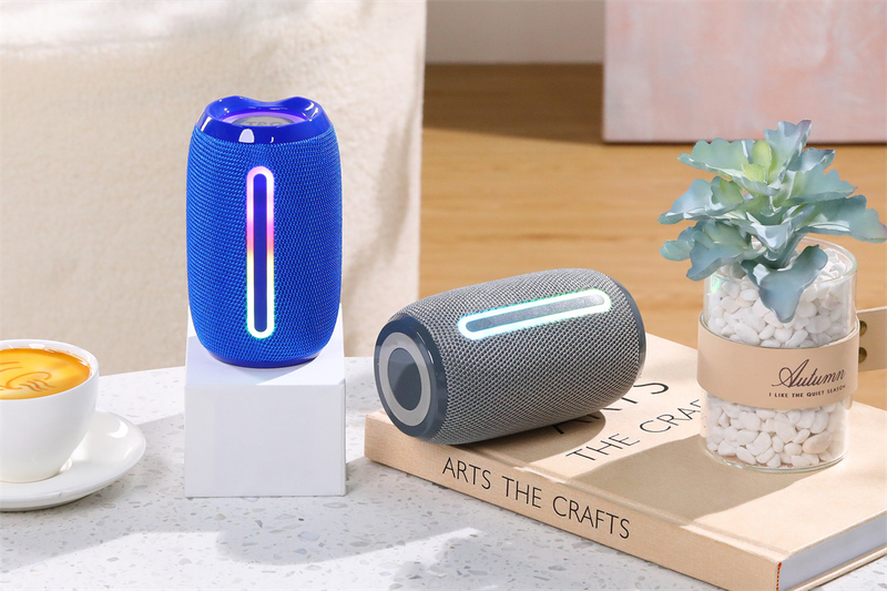 Neuer zylindrischer Kartensubwoofer als Geschenk für Desktop-Outdoor-Miniversion Bluetooth-Kleinstahlkanonenlautsprecher_voghion.com