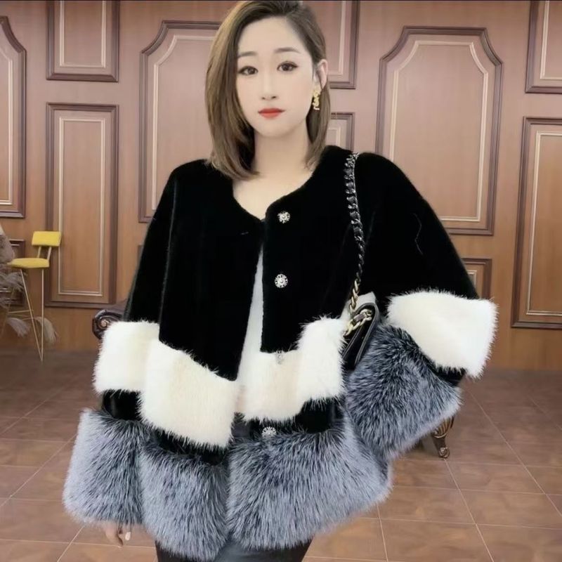 Cappotto di pelliccia sintetica di lusso - Modello oversize in pelliccia di visone e volpe per donna (bordeaux/nero)_voghion.com