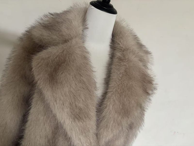 "Damen Kunstfuchspelzjacke – Locker sitzender Wintermantel, kurzer Anzugkragen, umweltfreundlich, S-XL"_voghion.com