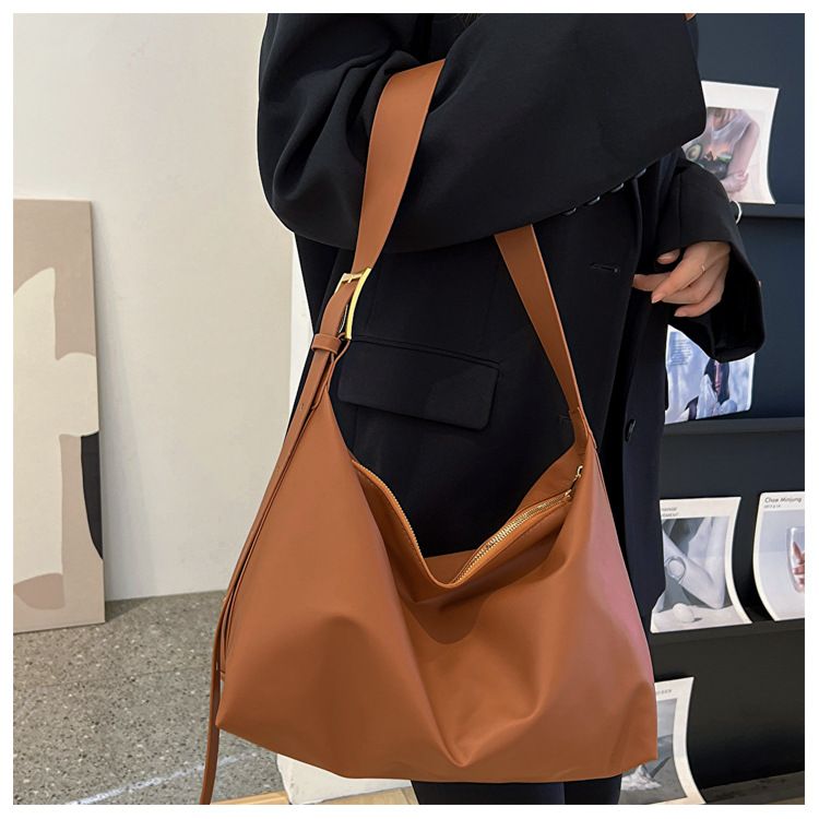 Büyük Kapasiteli Omuz Çantası Sonbahar Ve Kış Yeni Doku El Çantası Moda Günlük Seyahat Çantası Çapraz Çanta_voghion.com