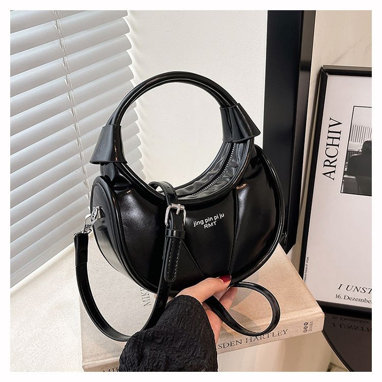 Elegante und stilvolle Damen-Umhängetasche in Mondform mit Seilknoten-Akzent – ideal für den Alltag._voghion.com