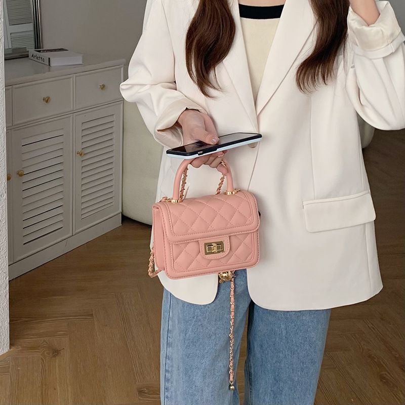 Nuova moda da donna versatile quadrata Tidal piccola profumata Wind Lingge Chain Single Shoulder Crossbody Bag_voghion.com