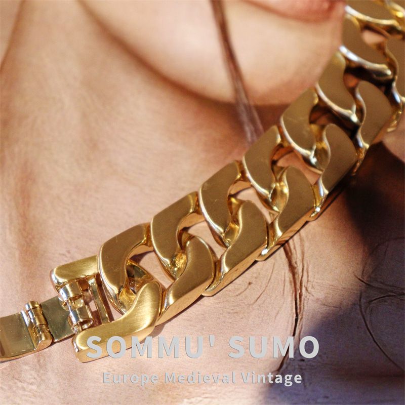 Bracciale Hip-Hop nuovo, placcato oro lucido, in stile versatile, con catena cubana in ottone puro, lavorazione a filigrana_voghion.com
