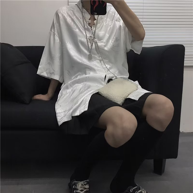 Neuer Tang-Anzug im chinesischen Stil mit Tellermund und kurzen Ärmeln für Männer mit dunklem Drachenmuster, nationaler Trend für Paare_voghion.com