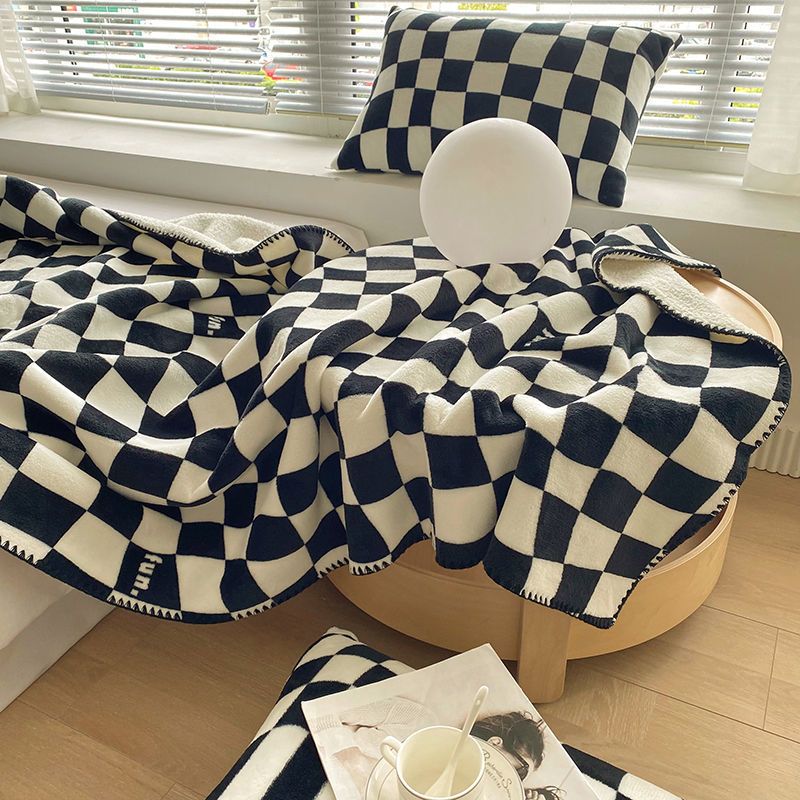 Coperta in flanella per ufficio con aria condizionata, a quadri, per divano in composito_voghion.com