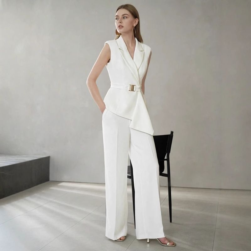 Completo due pezzi da donna con gilet e pantaloni con cintura e risvolto, in stile pendolare_voghion.com