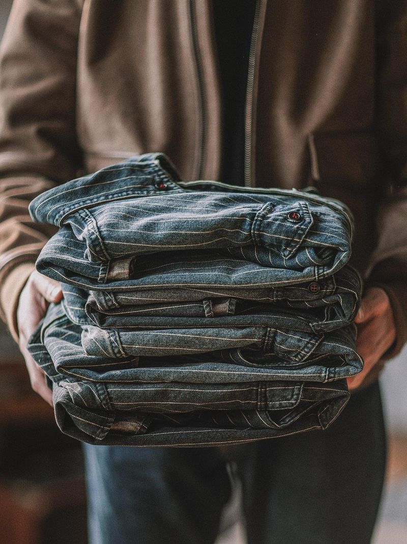 Camicia da lavoro in denim a righe verticali retrò da uomo, lavata, effetto consumato, a maniche lunghe_voghion.com