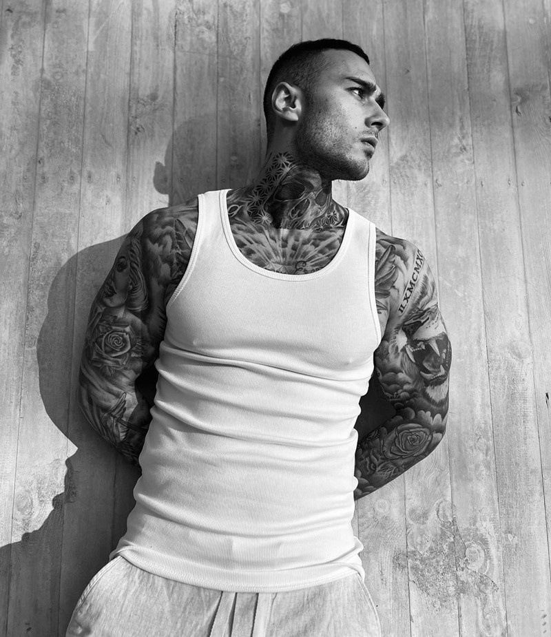 2024 American Style Summer Coarse Thread Tight Sports Fitness Base Layer Tank Top Trendy Men's Vest_voghion.com