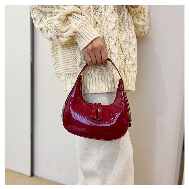 2024 New Handheld Crescent for Women's Summer Luxury, Versatile Underarm B, Fashionable and Casual Commuter Shoulder_voghion.com