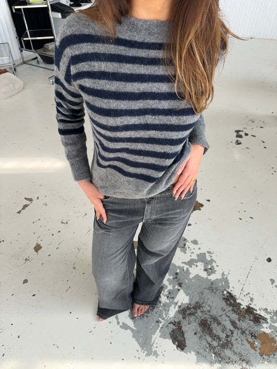 Knitted Top Women's One-word Shoulder Design Temperament Off-the-shoulder Slim-fit Sweater Women_voghion.com