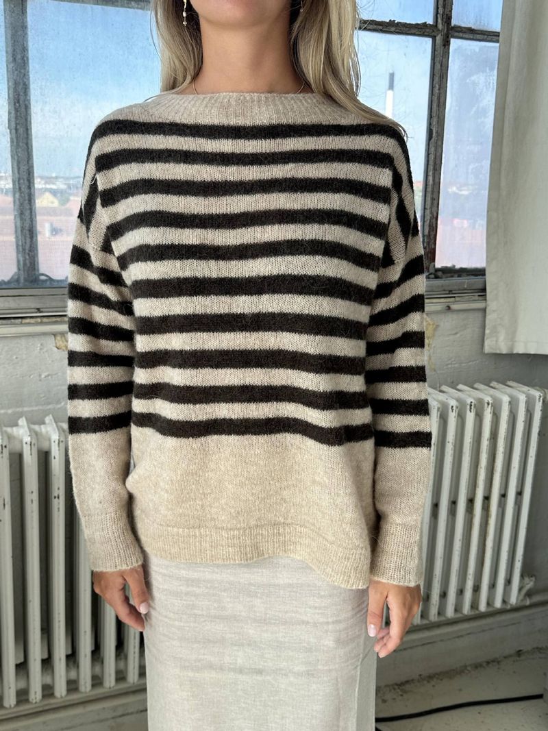 Knitted Top Women's One-word Shoulder Design Temperament Off-the-shoulder Slim-fit Sweater Women_voghion.com