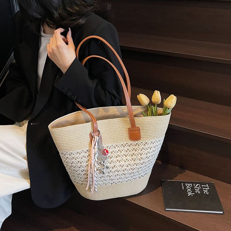 Große Kapazität Strand Stroh Für Frauen 2025 Neue Sommer Hohl Schulter Handgewebte Korb Tasche_voghion.com