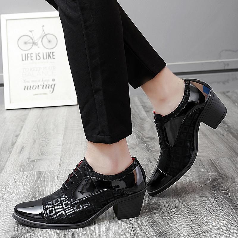 2024 Neue spitze Lederschuhe für Herren, grenzüberschreitende Lederschuhe für Herren, die die Körpergröße erhöhen, Jugendmode, kleine Lederschuhe im britischen Stil, Herrenmode_voghion.com