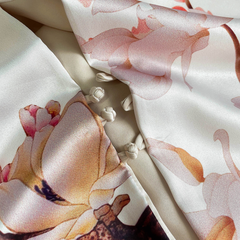 Dámský hedvábný šál cheongsam s květinovým potiskem, oboustrannou dvouvrstvou sponou a ozdobným knoflíkem_voghion.com