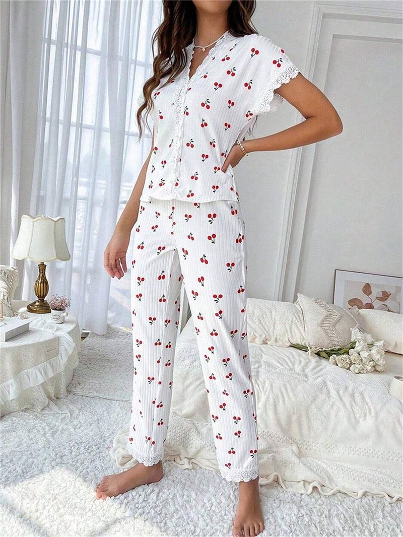 Bayan Ev Giyim Pijama, Kısa Kollu Üst ve Pantolon İki Parça Set, Kiraz Desenli._voghion.com
