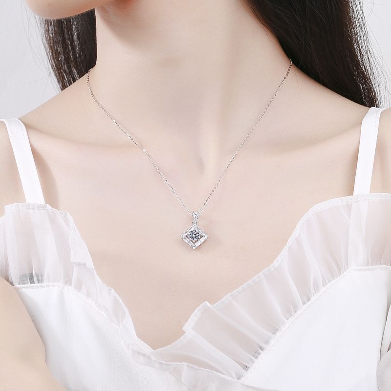 Tancise Luxus-Persönlichkeits-Silber-Moissanit-Anhänger-Halskette für Damen, klassisches Tide-Party-Geschenk_voghion.com