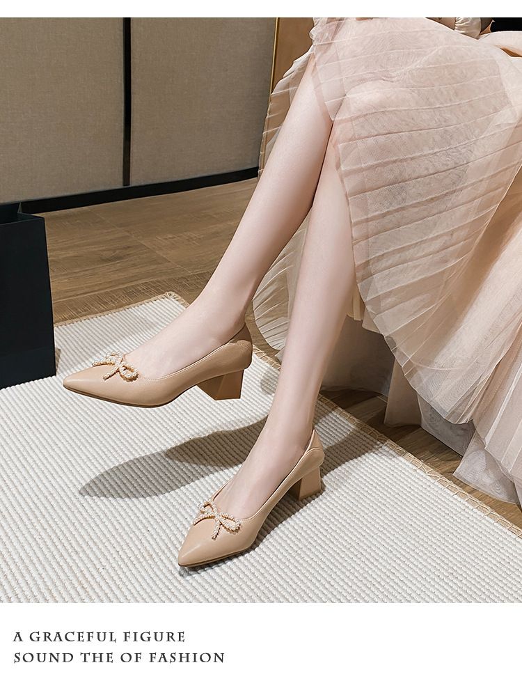 Sapatos femininos de salto médio, versáteis, com strass, sapatos formais para casamento e festa, com decoração de borboletas e pérolas e strass_voghion.com