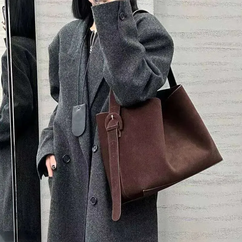 Designer Genuine Leather 2025 Spring Cow Suede Shoulder S Women Retro Gold Buckle Large Capacity Totes Lady Handbags_voghion.com