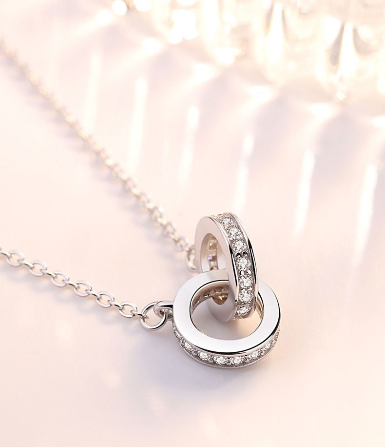 Collier en filet de diamant rouge tendance pour femme, design de niche de luxe léger d'été, clavicule, double anneau, mode, luxe léger_voghion.com