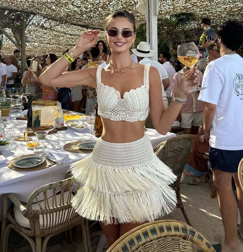 Haut de bikini cache-cœur à pompons sexy pour femme - Tenue de plage bohème, bretelles réglables, design crocheté séduisant pour la baignade et l'été._voghion.com