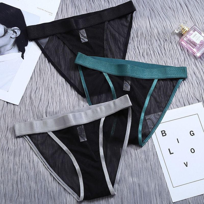 2025d Sexy Lace Low Waist Seamless Ice Silk Hot Transparent Thin Breathable Mesh See-through Thong For Women_voghion.com