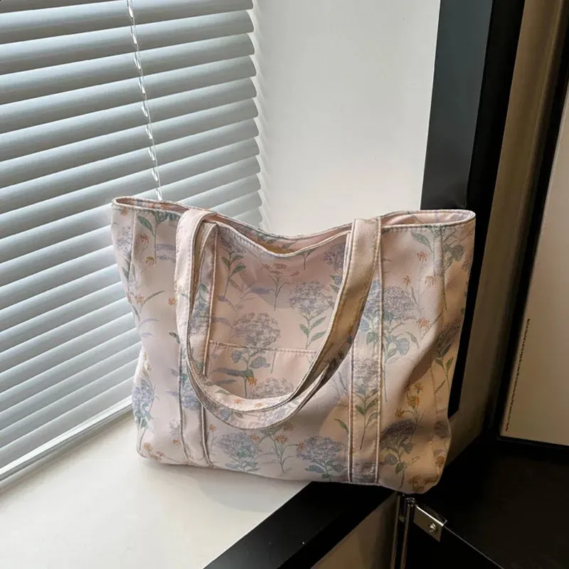 Fashionable Shoulder Bag Stylish Diagonal Cross Large Capacity Handbag 240829_voghion.com