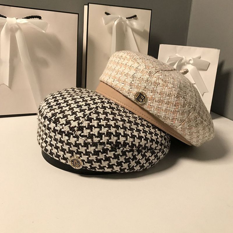 Nei Ukomm Séiss PU Lieder Karo Hierscht B Buschtaf Kleng Parfüméiert All-Match Koreanesche Stil Houndstooth Moler Hutt Fraen Berets_voghion.com