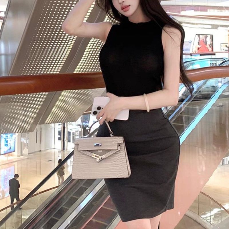 Elegant High-End Black Half-High Collar Halter Neck Tank Top And High-Waisted Short Skirt Two-Piece Set For Women_voghion.com