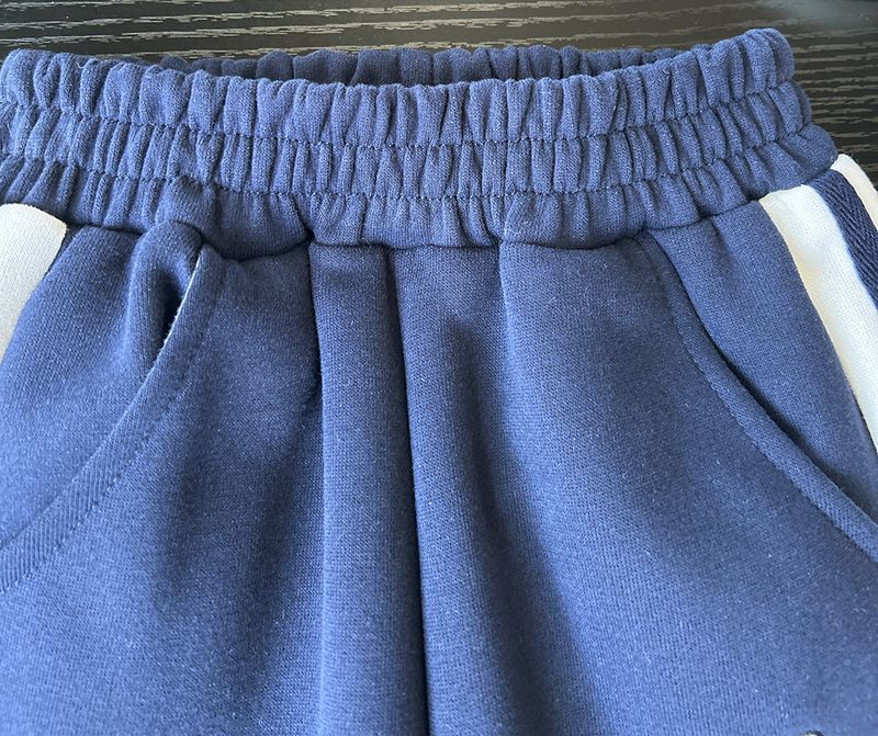 Conjunto informal de sudadera con capucha y pantalón deportivo de manga larga para niño - Algodón suave y cómodo (3-8 años, 100-150 cm) - Estampado de dibujos animados, blanco y gris_voghion.com