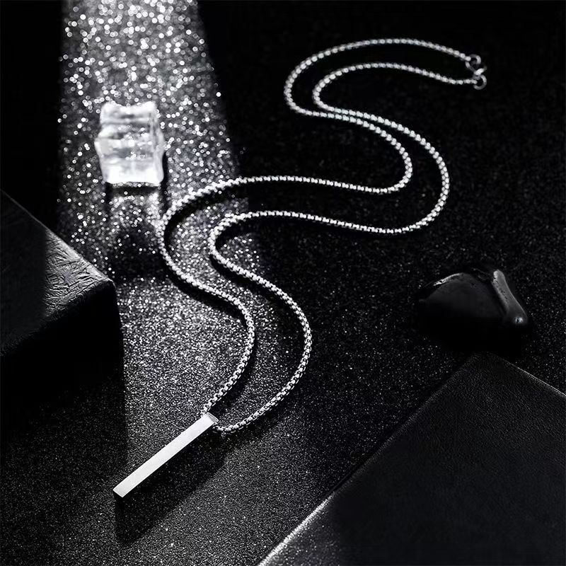 Collier carré lisse en acier titane pour homme, style hip-hop, pendentif long, chaîne de pull polyvalente_voghion.com