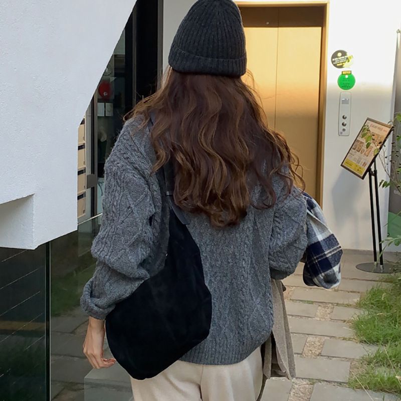 2023 Neue koreanische klassische Umhängetasche mit einer Schulter und Farbblock, matter Textur, Knödel und großer Kapazität, plissierte Umhängetasche_voghion.com