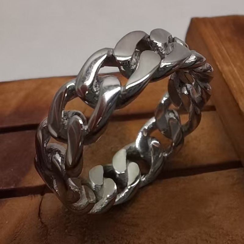 2023 Simple Fashion Hollow Twist Titanium Steel Trendy Women's Ring_voghion.com
