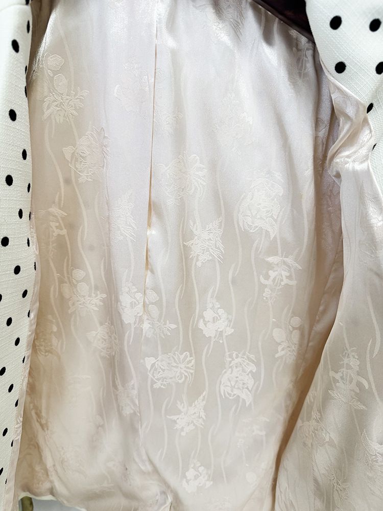 Completo da donna con giacca e pantaloni a due pezzi, con fiocco e decorazione a stella, a pois_voghion.com