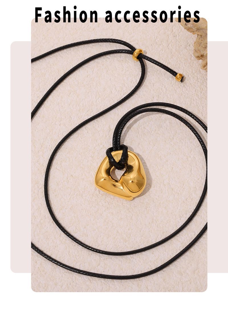 Verstelbare leren koordketting voor dames met robuust gebogen ontwerp, titanium staal PVD verguld 18K goud_voghion.com