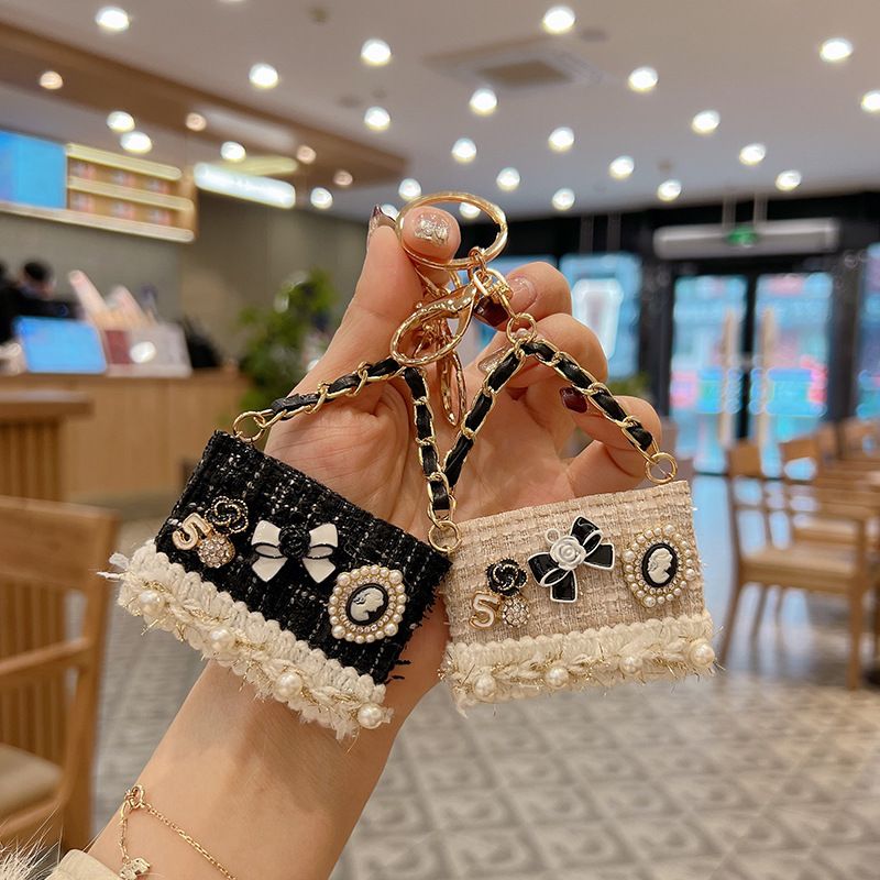 Kreative kleine Duft Kamelie Modell neue Mode Perle Schlüsselanhänger Tasche Dekoration Anhänger für Frauen_voghion.com