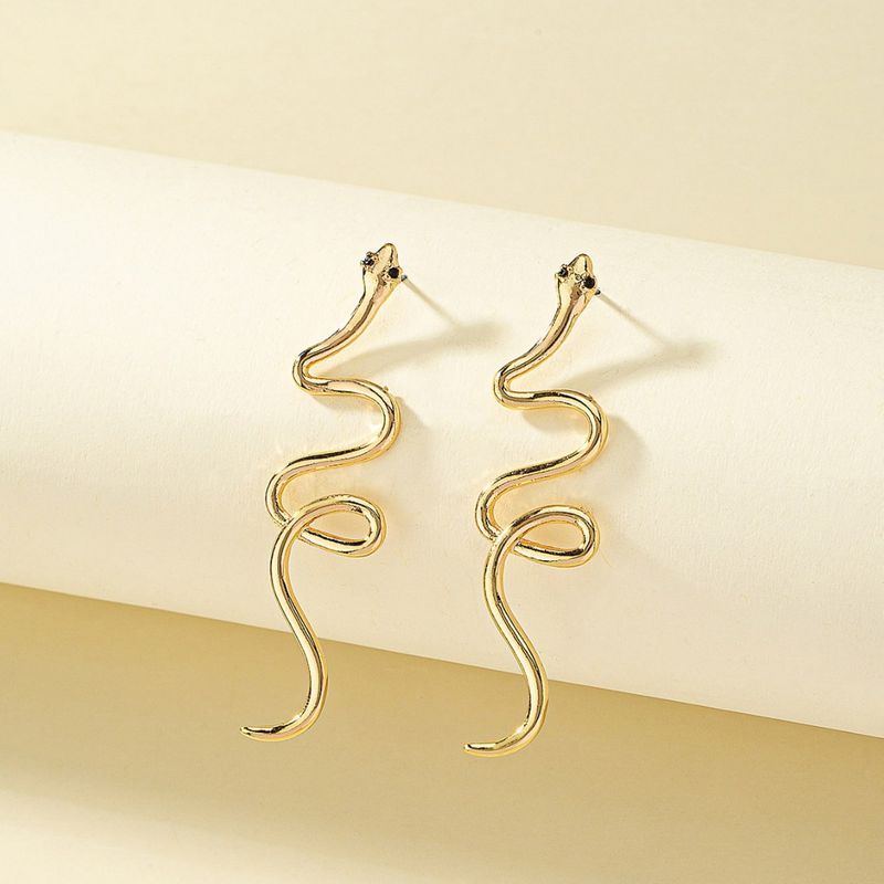 Ins personalized creative metal snake shaped earrings with simple and high-end feel, diamond inlaid curved design_voghion.com