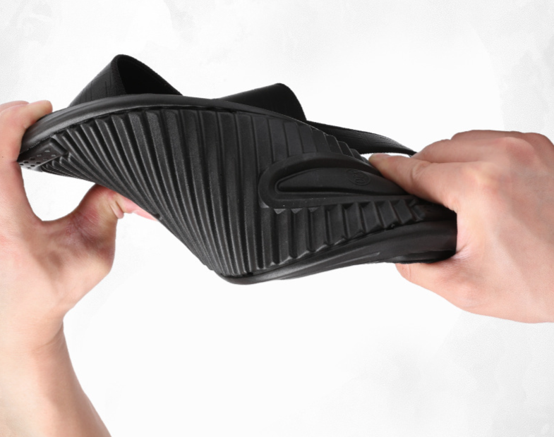 Pantofole da spiaggia casuali antiscivolo in lattice alla moda coreana a doppio uso all'aperto da uomo all'ingrosso di sandali estivi da uomo_voghion.com