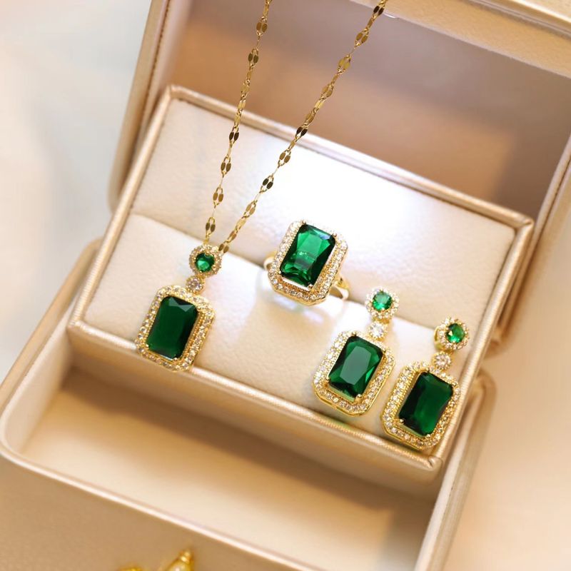 Exquisite Mode Smaragd Parfüm Flasche Halskette Ohrringe Ring 3 Stück Set Klassische Bankett Hochzeit Schmuck Set Geburtstag Geschenk_voghion.com