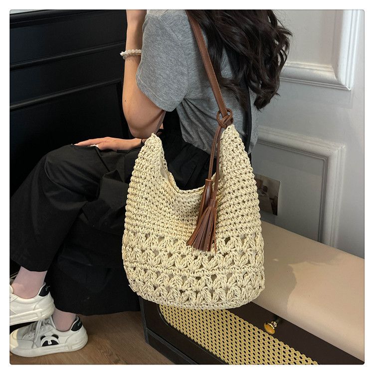 Hollow Out New Tassel Straw Woven Vacation Beach Casual Shoulder Bag_voghion.com