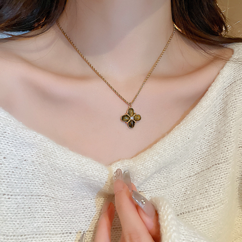 Designer stijl retro mode bloem oor gesp ketting set elegante en hoogwaardige trui ketting mode-sieraden set_voghion.com
