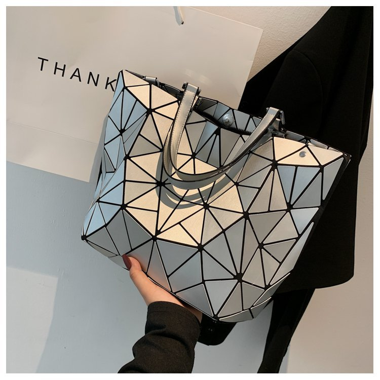 Bag women's 2023 new fashion One Shoulder Messenger Bag solid color geometric pattern Handbag folding bucket bag_voghion.com