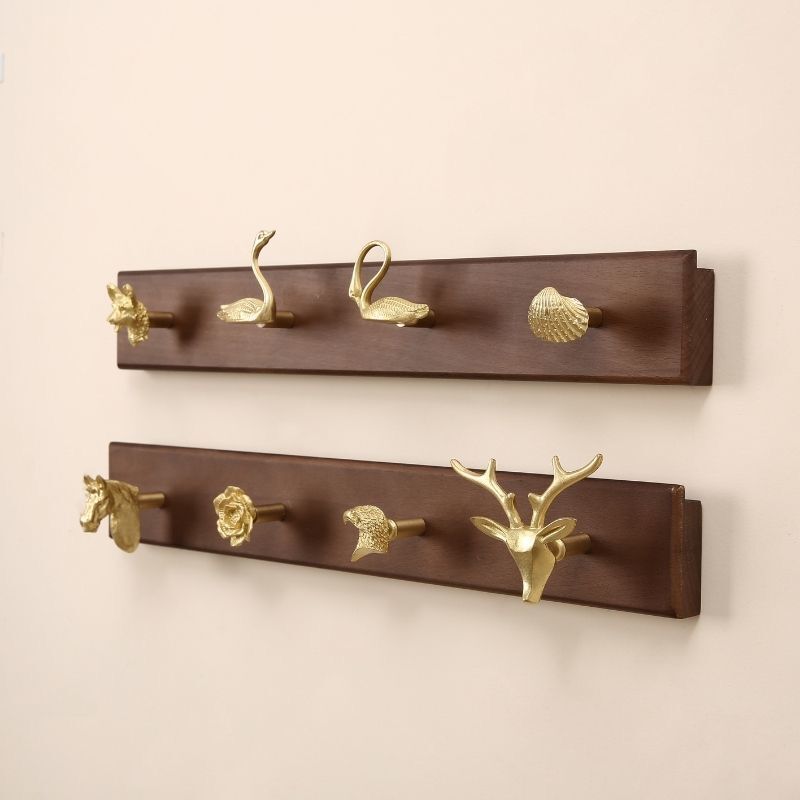 Handgemaakte wandhaken van massief hout en messing - moderne garderobehangers voor in de hal met artistieke gravures, montage zonder boren (set van 5)_voghion.com