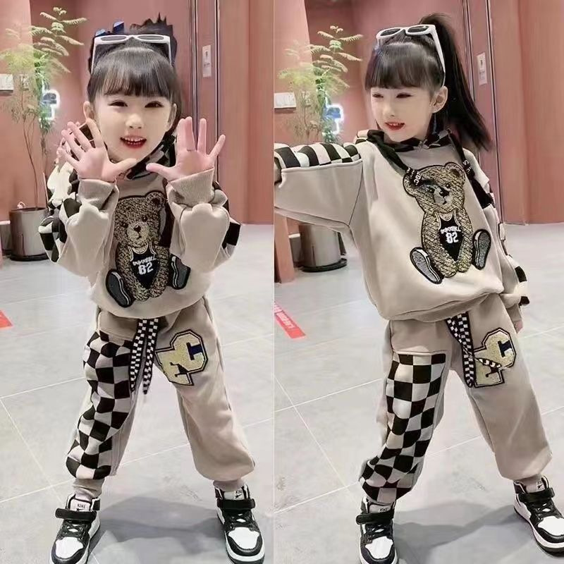 Girls' hooded sweater set 2023 new small and medium-sized children's patchwork checkerboard top Harlan pants_voghion.com