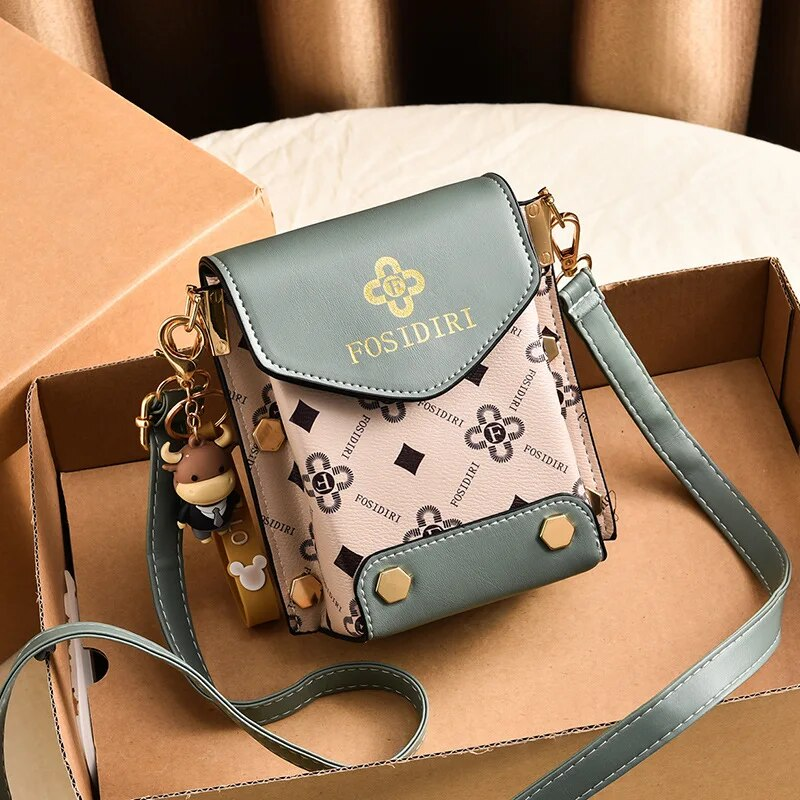 Mini Flap Crossbody Telefon Bokstavstryck axelväska, fyrkantig plånbok med dubbdekor för kvinnor (4,7*6,7*3,7) tum_voghion.com