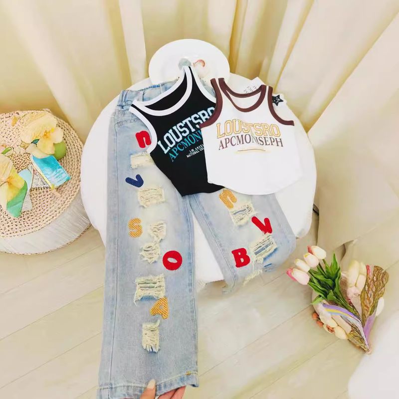 Abbigliamento per bambini Set per ragazze T-shirt alla moda per bambini di medie e grandi dimensioni con jeans strappati con lettere ricamate_voghion.com