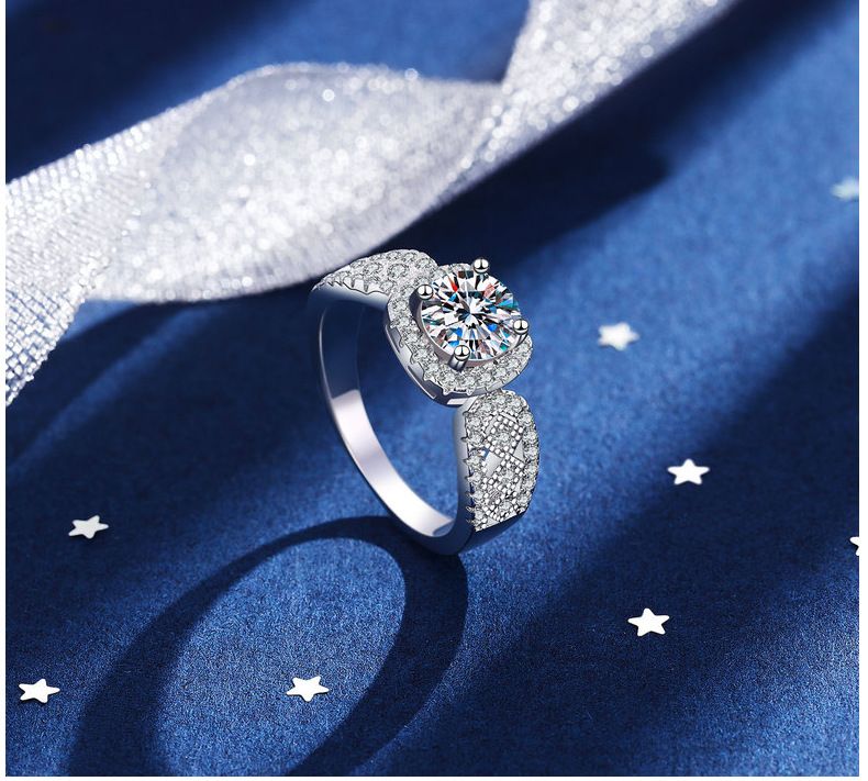 Sterling silver 1 carat moissanite female luxury wedding ring ring princess square bag retro lace ring_voghion.com