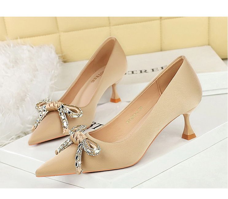 1961-H61 Wind Light Luxury Water Diamond Bow Tip Fine Middle Silk Wine Glass Heel Women's Single Shoe_voghion.com