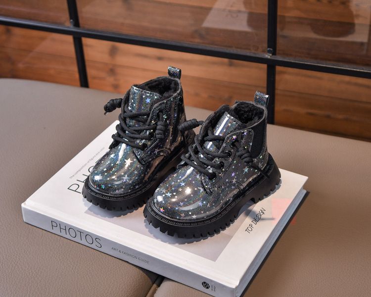 Mädchenmode Martin 2024 Winter Neue Kinder-Baumwollschuhe Vielseitige, weiche Sohlen Warme, niedrig geschnittene britische Stiefel_voghion.com