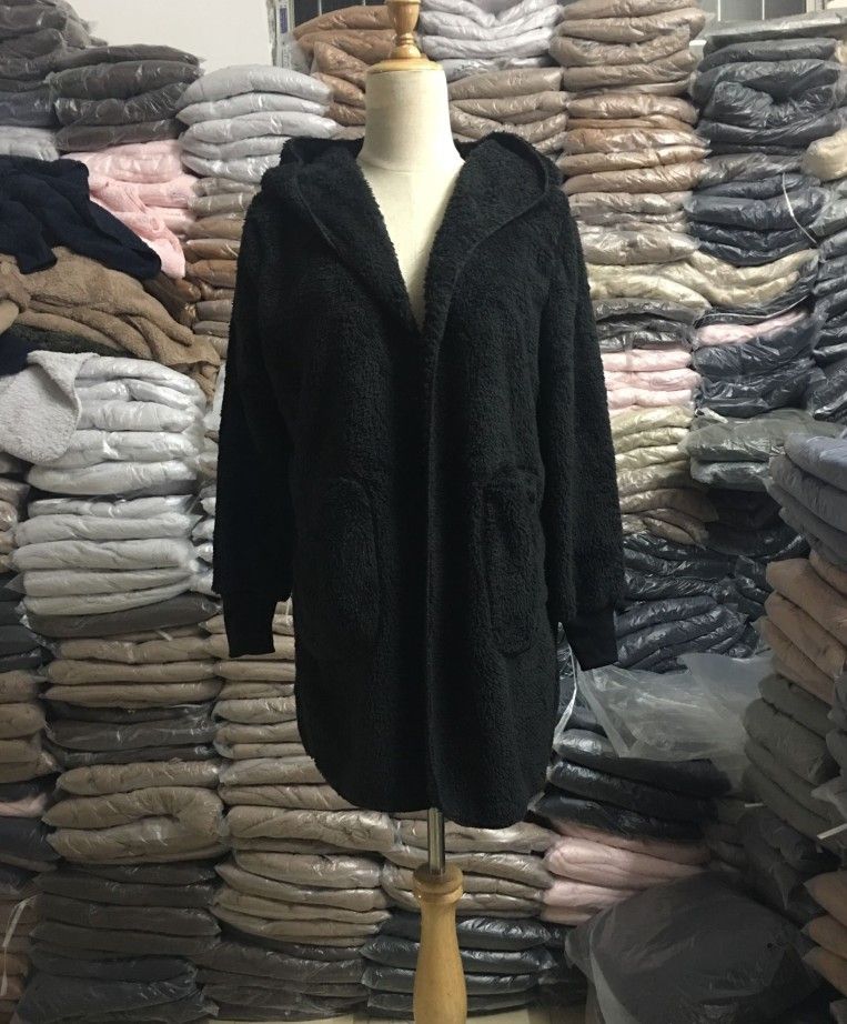 Abbigliamento da donna autunno e inverno top caldi pelosi cappotto anti-pelliccia reversibile di media lunghezza_voghion.com